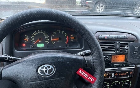 Toyota Avensis III рестайлинг, 2001 год, 580 000 рублей, 7 фотография