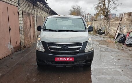 Hyundai Grand Starex Grand Starex I рестайлинг 2, 2013 год, 850 000 рублей, 1 фотография