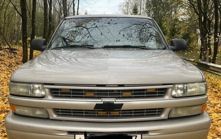 Chevrolet Tahoe II, 2004 год, 930 000 рублей, 1 фотография