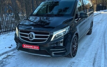 Mercedes-Benz V-Класс, 2017 год, 5 500 000 рублей, 1 фотография