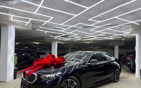 BMW 5 серия, 2025 год, 8 400 000 рублей, 39 фотография