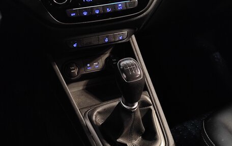 Hyundai Solaris II рестайлинг, 2017 год, 1 189 000 рублей, 10 фотография