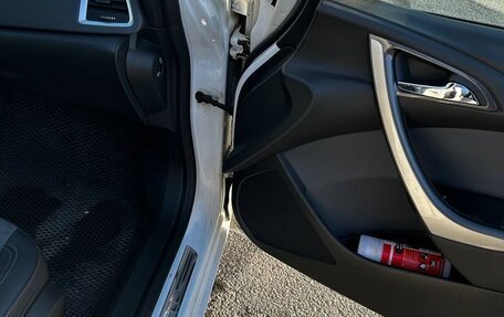 Opel Astra J, 2013 год, 779 000 рублей, 9 фотография