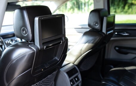 Cadillac SRX II рестайлинг, 2011 год, 850 000 рублей, 18 фотография
