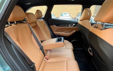 Geely Atlas, 2025 год, 2 700 000 рублей, 8 фотография