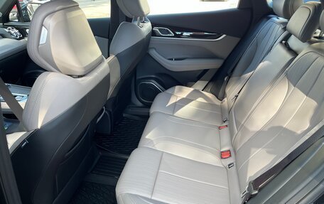 Geely Atlas, 2025 год, 2 700 000 рублей, 12 фотография