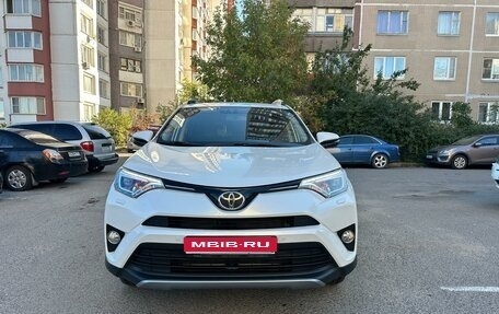 Toyota RAV4, 2019 год, 3 000 000 рублей, 1 фотография