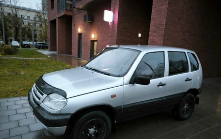 Chevrolet Niva I рестайлинг, 2003 год, 289 000 рублей, 1 фотография