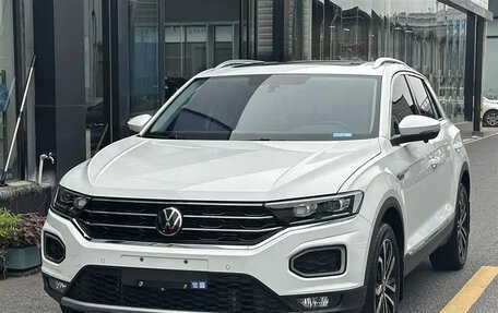 Volkswagen T-Roc I, 2022 год, 1 650 444 рублей, 1 фотография