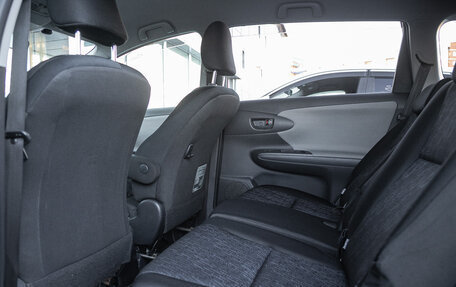 Toyota Wish II, 2010 год, 1 045 000 рублей, 13 фотография