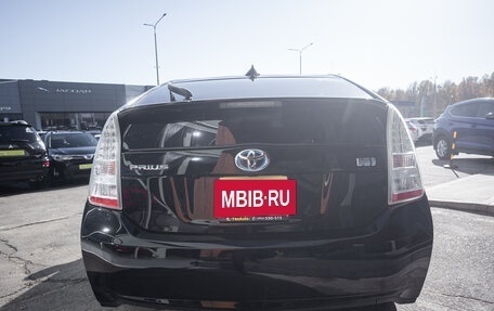 Toyota Prius, 2011 год, 1 059 000 рублей, 6 фотография