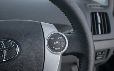 Toyota Prius, 2011 год, 1 059 000 рублей, 12 фотография