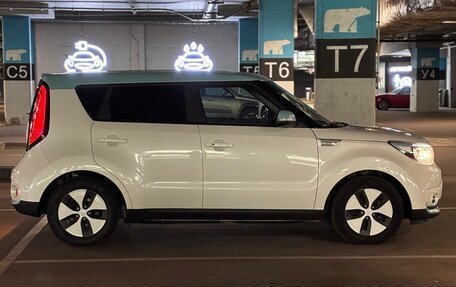 KIA Soul EV I, 2017 год, 1 550 000 рублей, 1 фотография