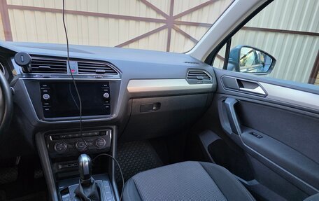 Volkswagen Tiguan II, 2020 год, 2 350 000 рублей, 26 фотография