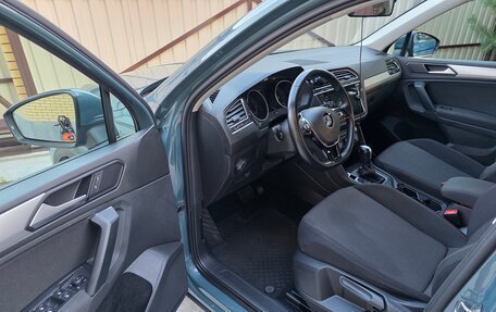 Volkswagen Tiguan II, 2020 год, 2 350 000 рублей, 31 фотография