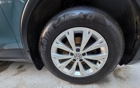 Volkswagen Tiguan II, 2020 год, 2 350 000 рублей, 33 фотография