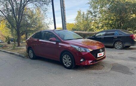 Hyundai Solaris II рестайлинг, 2022 год, 1 728 000 рублей, 24 фотография