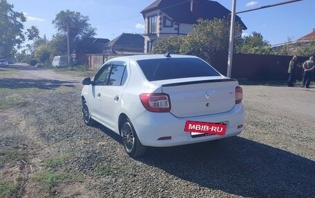 Renault Logan II, 2018 год, 870 000 рублей, 10 фотография