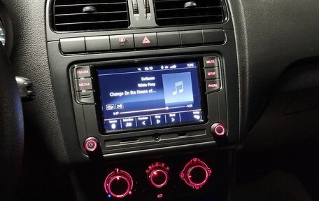 Volkswagen Polo VI (EU Market), 2011 год, 730 000 рублей, 15 фотография