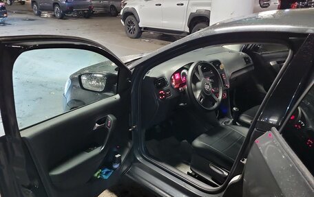 Volkswagen Polo VI (EU Market), 2011 год, 730 000 рублей, 11 фотография