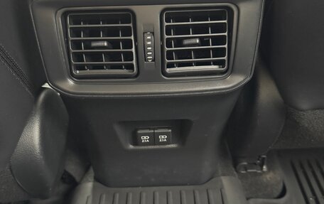 Toyota RAV4, 2022 год, 2 990 000 рублей, 11 фотография