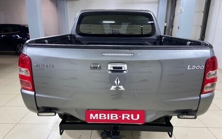 Mitsubishi L200 IV рестайлинг, 2018 год, 1 690 000 рублей, 7 фотография