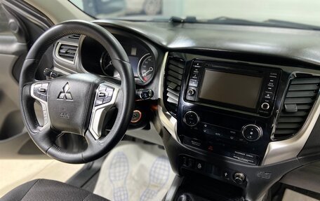 Mitsubishi L200 IV рестайлинг, 2018 год, 1 690 000 рублей, 21 фотография