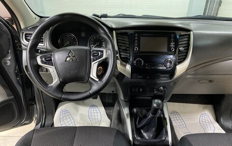 Mitsubishi L200 IV рестайлинг, 2018 год, 1 690 000 рублей, 23 фотография