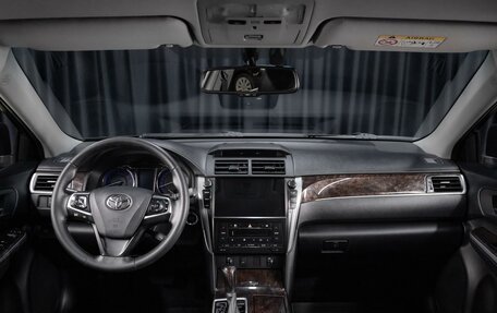 Toyota Camry, 2017 год, 1 989 000 рублей, 8 фотография