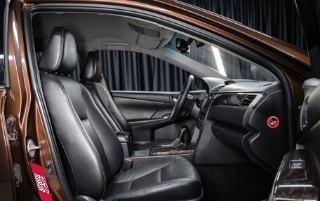 Toyota Camry, 2017 год, 1 989 000 рублей, 23 фотография