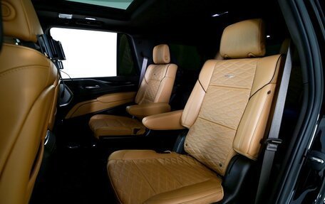 Cadillac Escalade V, 2023 год, 181 635 рублей, 21 фотография