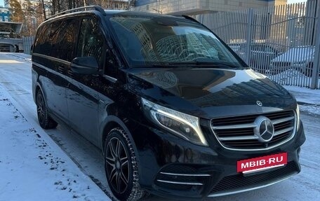 Mercedes-Benz V-Класс, 2017 год, 5 500 000 рублей, 2 фотография