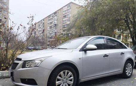 Chevrolet Cruze II, 2011 год, 790 000 рублей, 2 фотография