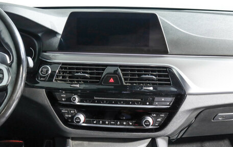 BMW 5 серия, 2019 год, 2 547 000 рублей, 13 фотография