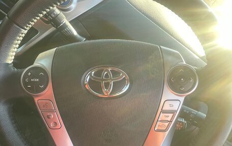 Toyota Prius Alpha I (ZVW40/41), 2019 год, 1 700 000 рублей, 12 фотография