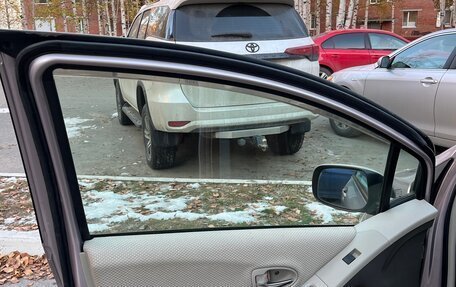 Toyota Vitz, 2010 год, 525 000 рублей, 8 фотография