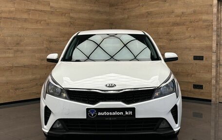 KIA Rio IV, 2021 год, 1 399 000 рублей, 2 фотография