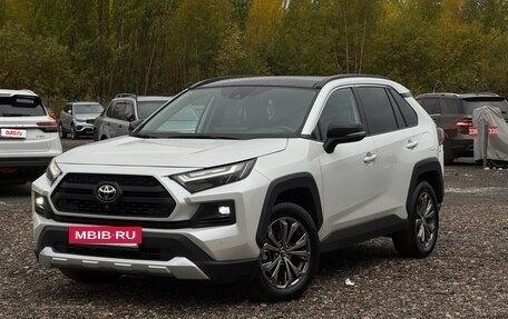 Toyota RAV4, 2023 год, 3 770 000 рублей, 2 фотография