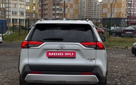 Toyota RAV4, 2023 год, 3 770 000 рублей, 3 фотография