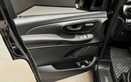 Mercedes-Benz V-Класс, 2021 год, 6 500 000 рублей, 11 фотография