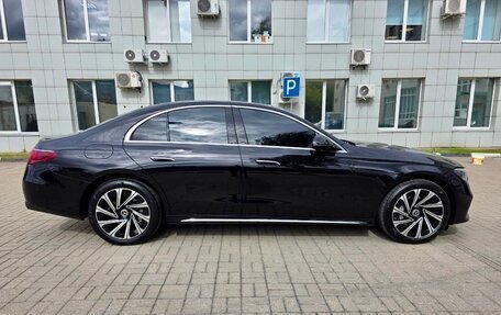 Mercedes-Benz E-Класс, 2025 год, 8 890 000 рублей, 3 фотография