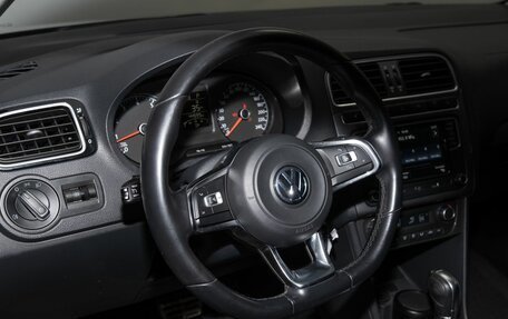 Volkswagen Polo VI (EU Market), 2018 год, 1 525 000 рублей, 5 фотография