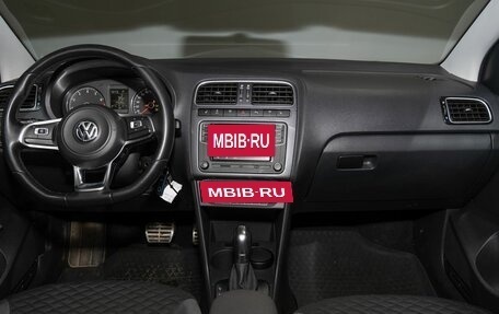 Volkswagen Polo VI (EU Market), 2018 год, 1 525 000 рублей, 7 фотография