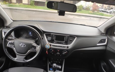 Hyundai Solaris II рестайлинг, 2018 год, 1 150 000 рублей, 5 фотография