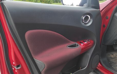 Nissan Juke II, 2014 год, 990 000 рублей, 9 фотография