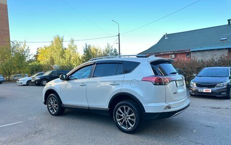 Toyota RAV4, 2019 год, 3 000 000 рублей, 6 фотография