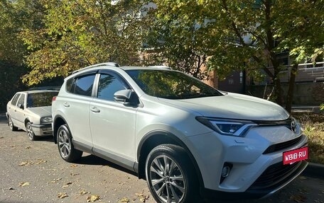 Toyota RAV4, 2019 год, 3 000 000 рублей, 10 фотография