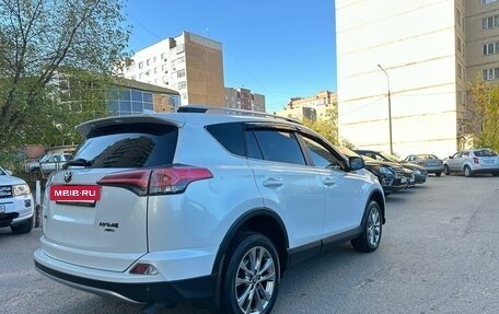 Toyota RAV4, 2019 год, 3 000 000 рублей, 4 фотография