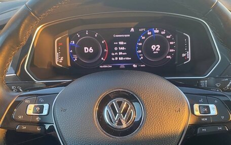 Volkswagen Tiguan II, 2020 год, 2 900 000 рублей, 5 фотография