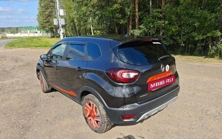 Renault Kaptur I рестайлинг, 2018 год, 1 600 000 рублей, 4 фотография